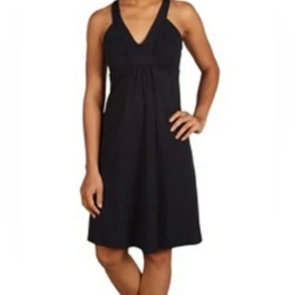 Patagonia Dresses & Skirts - PATAGONIA CORRINE V-NECK QUICK DRY DRESS IN BLACK-Medium